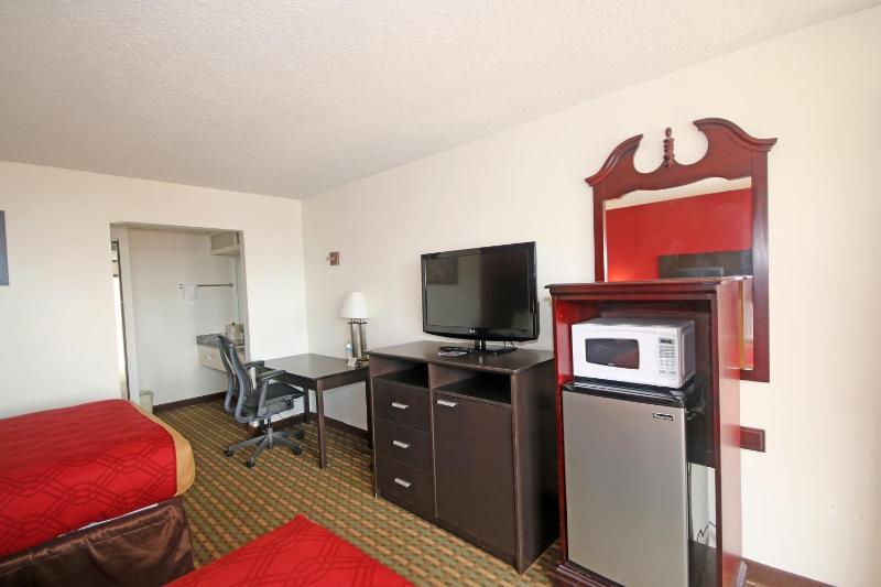 King Room - Non-Smoking image 2