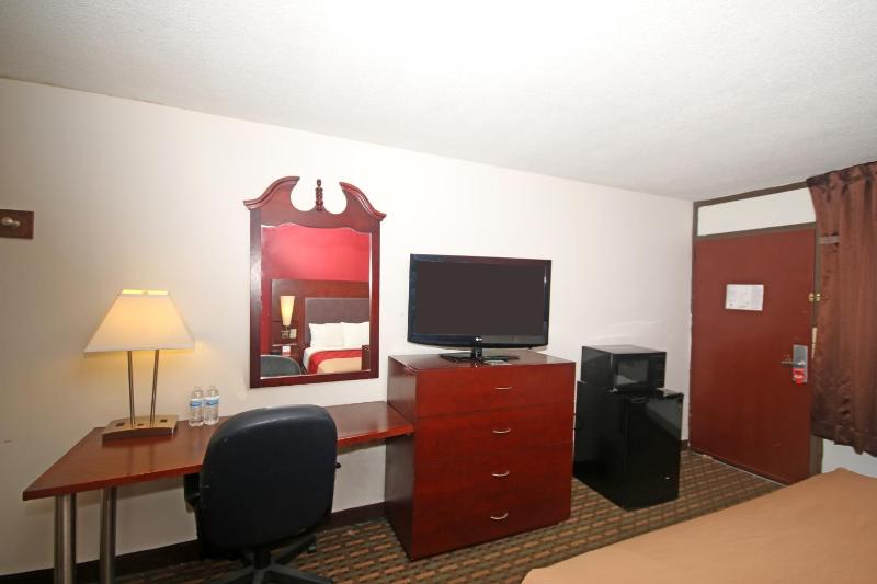 Accessible 1 Double Bed image 3