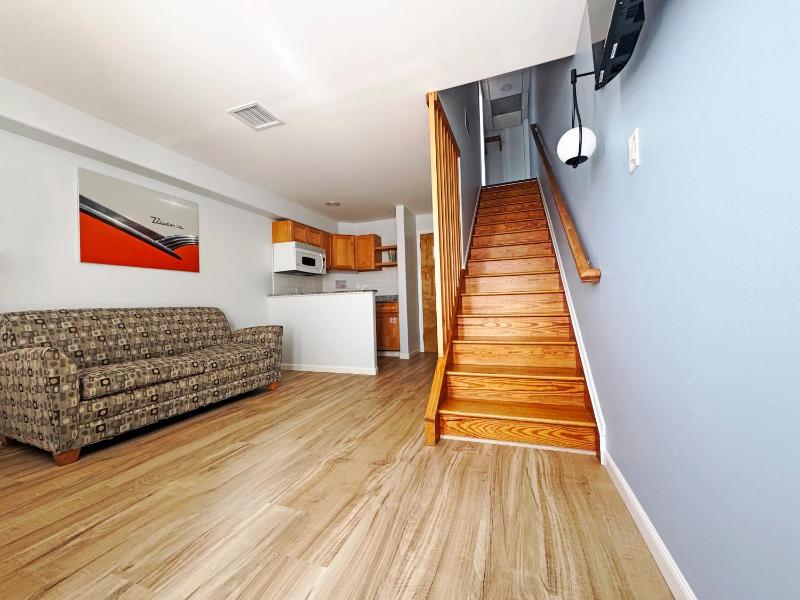 One-Bedroom Townhouse image 1