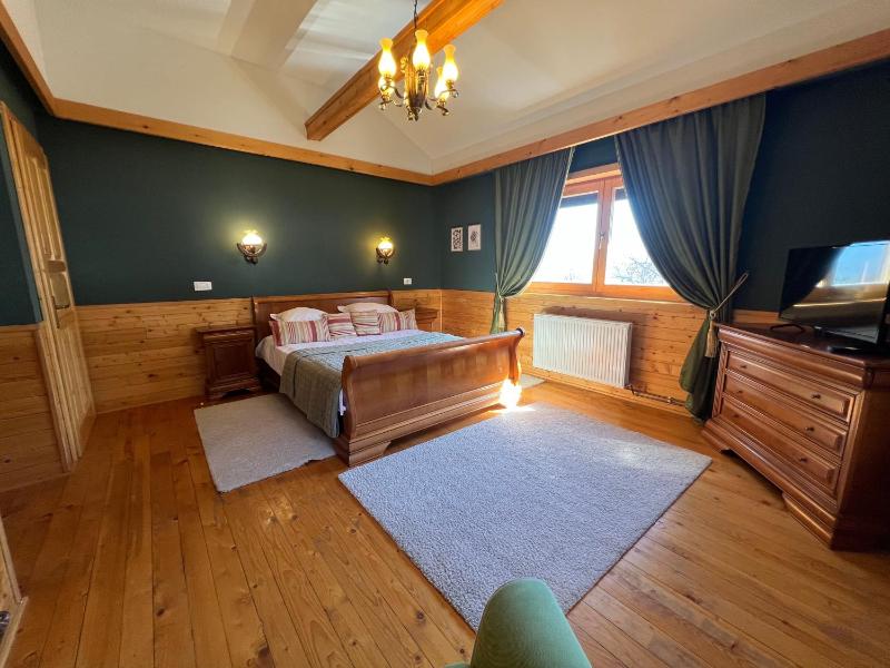 Superior Chalet image 4