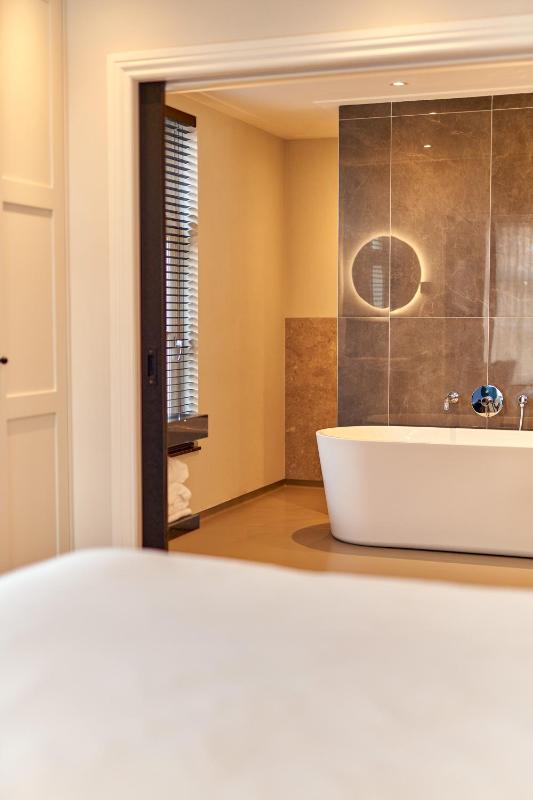 Suite image 3