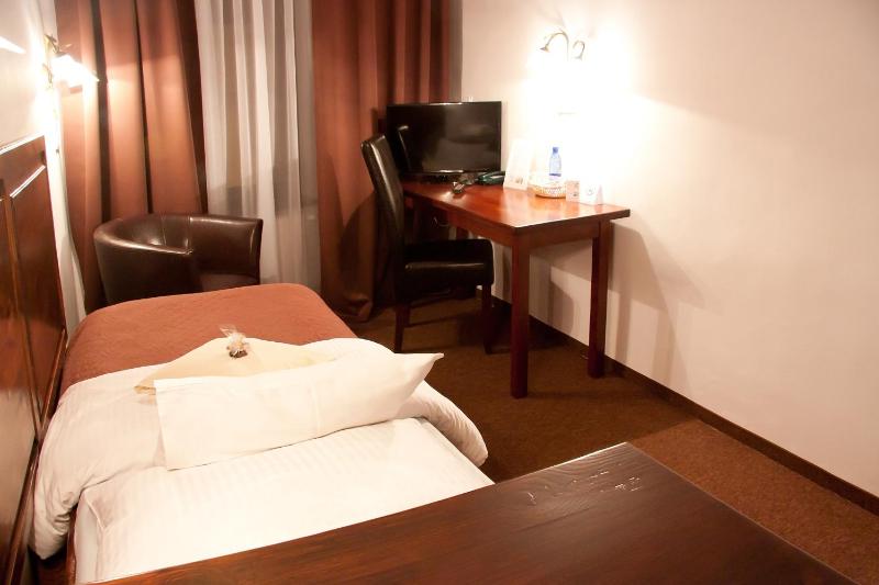 Standard Single Room image 3