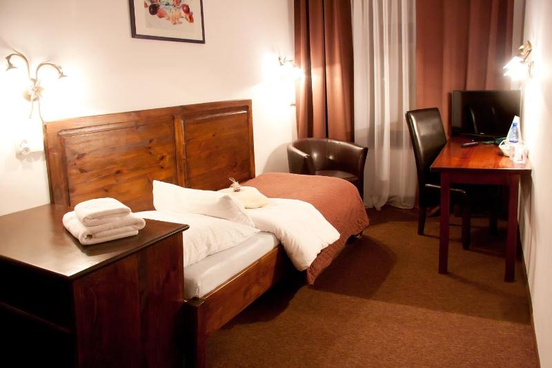Standard Single Room image 4