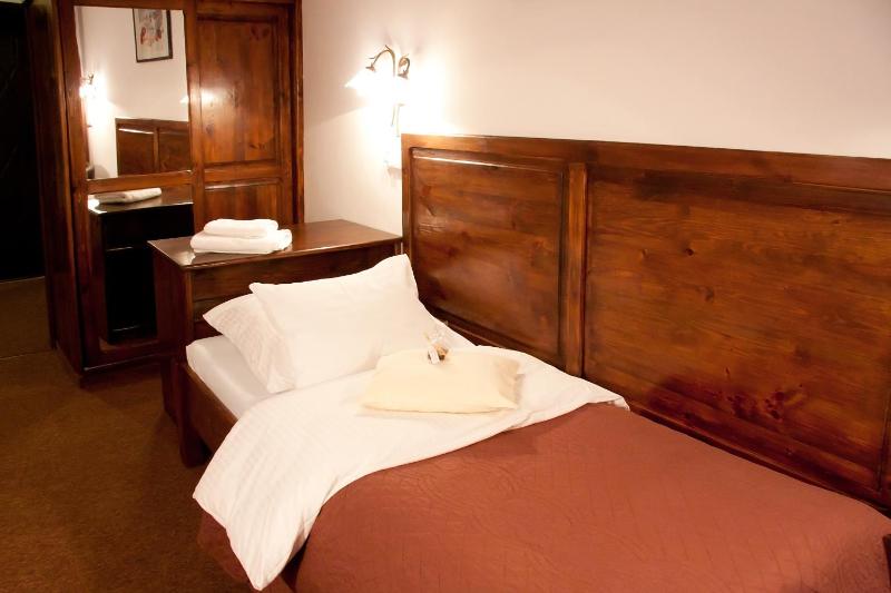 Standard Single Room image 2