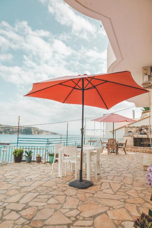 Coastal Bliss Apartment - image 2