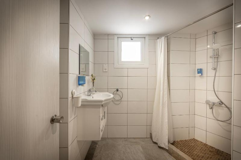 Triple Room (3 Adults) image 3