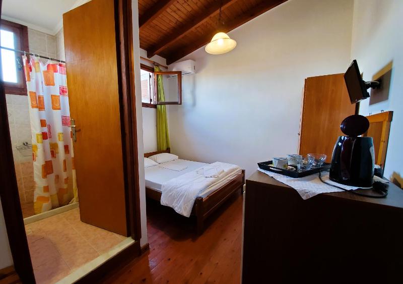 Budget Double Room image 2