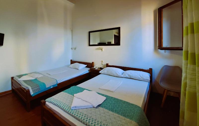 Budget Triple Room image 2