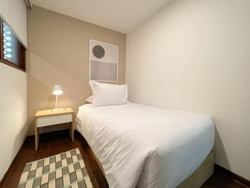 Modern Dalias Miraflores Apartment by Geko - image 11