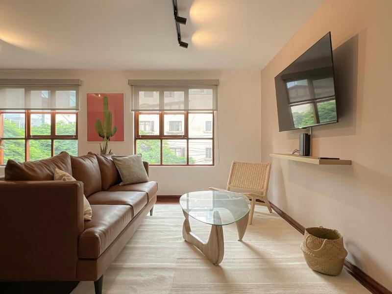 Modern Dalias Miraflores Apartment by Geko - image 6