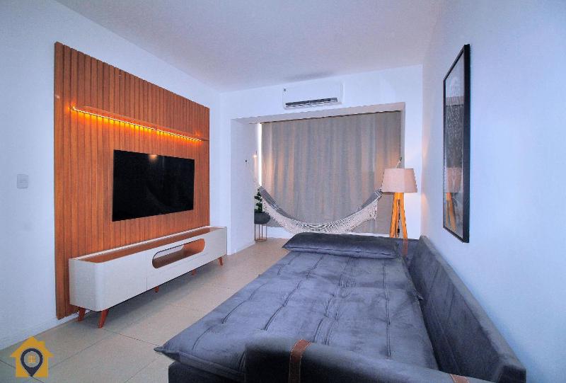 Moderno e Estiloso: 2 Quartos Perto da Praia - image 11