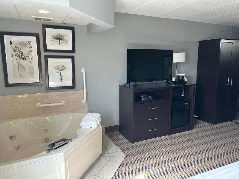 King Suite image 2