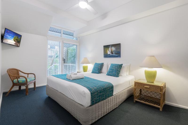 Balboa Apartments - image 27
