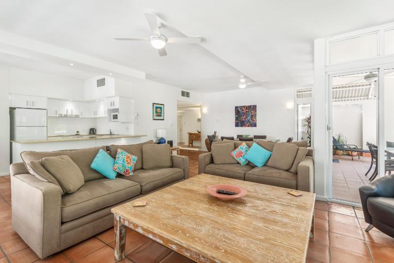 Balboa Apartments - image 21