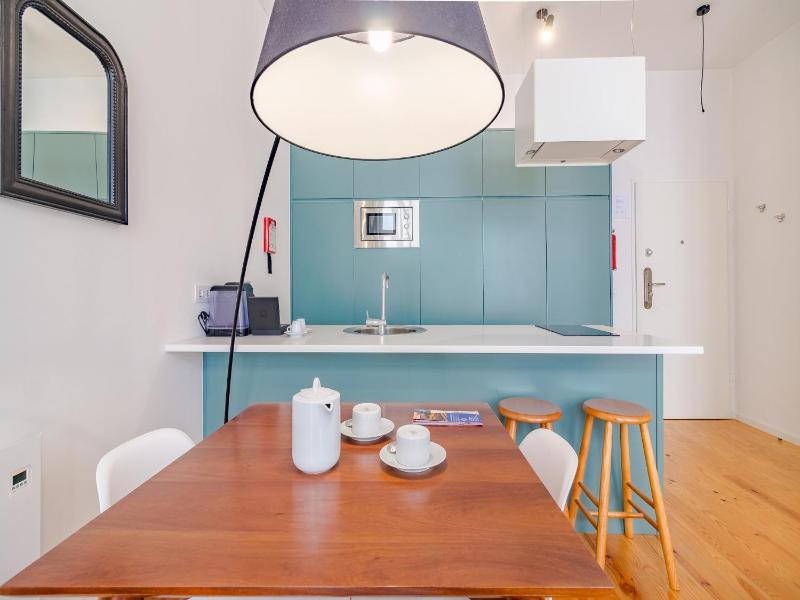 Quaint studio in the heart of Porto - image 16