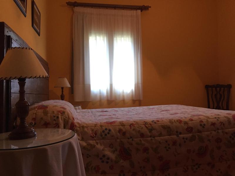 Double Room image 4