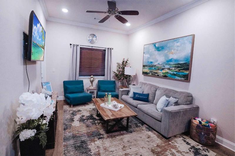 Beachside Bliss- Suite is Minutes from Beach Pool Hot Tub Near Golf - image 1