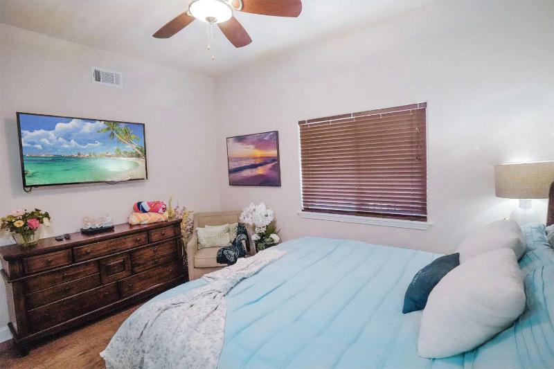 Beachside Bliss- Suite is Minutes from Beach Pool Hot Tub Near Golf - image 21