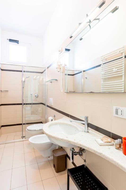 One-Bedroom Apartment with Balcony (4 Adults) image 4