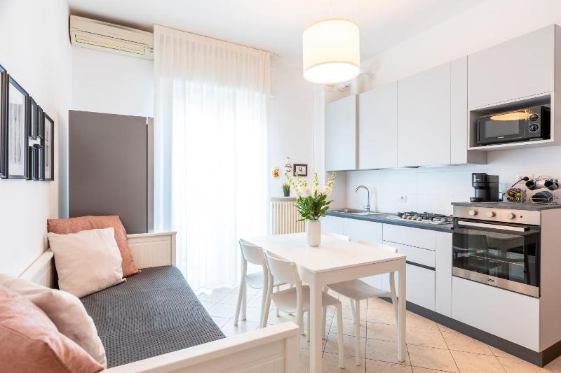 Apartment with Balcony image 4