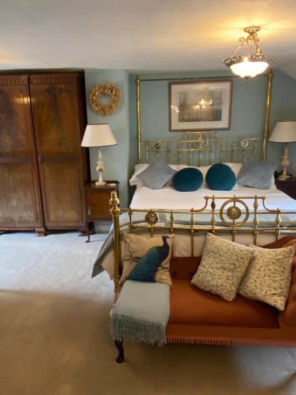 Superior King Room image 1