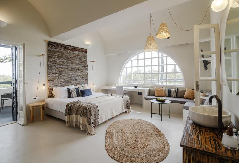 Honeymoon Sea View Suite image 1