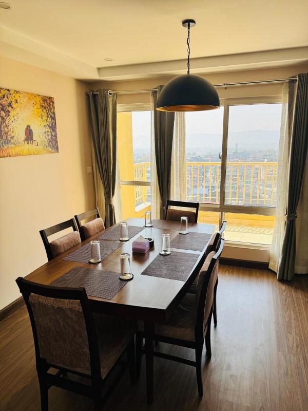 3-Bed High-rise Serene Views - image 13