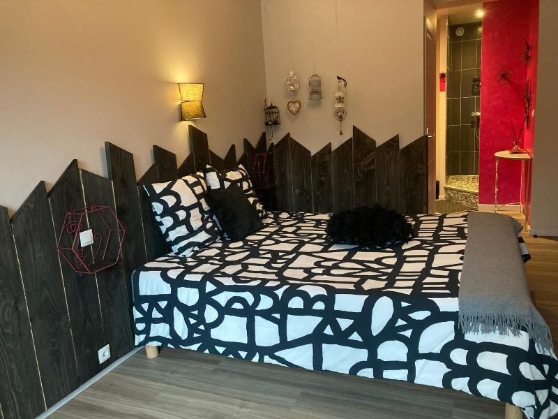Double Room image 3