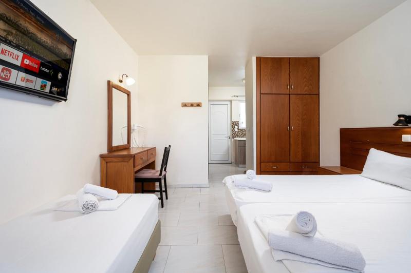 Triple Room image 4