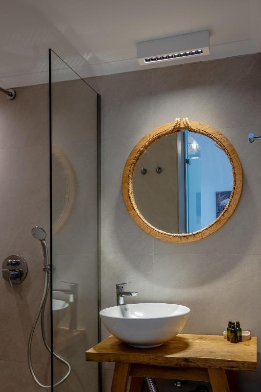 Standard Double Room image 2