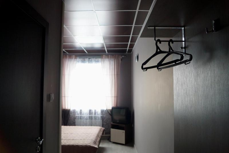 Standard Double Room image 3