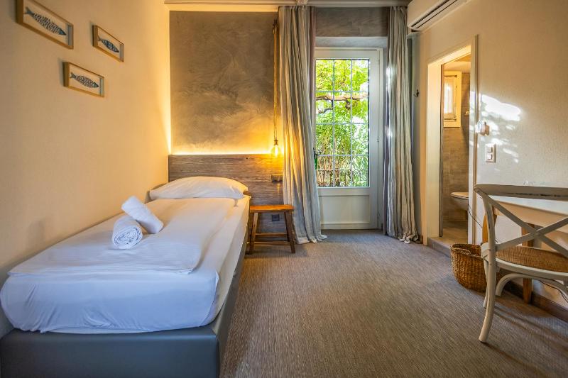 Single Room image 1