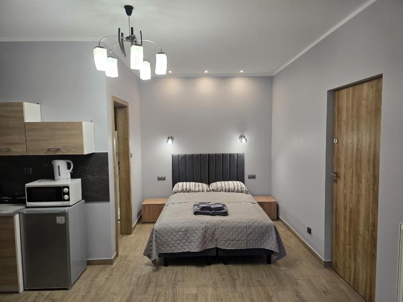 Double or Twin Room with Garden View image 4