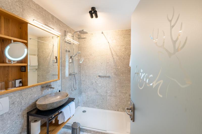 Superior Double Room image 3