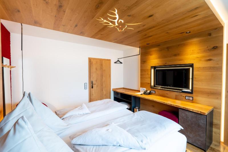 Superior Double Room image 4