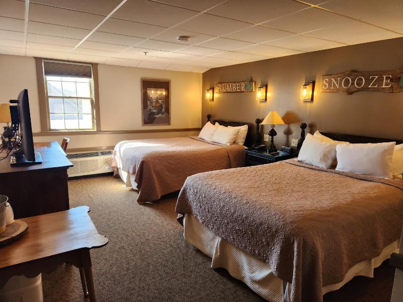 Standard Queen Room image 4