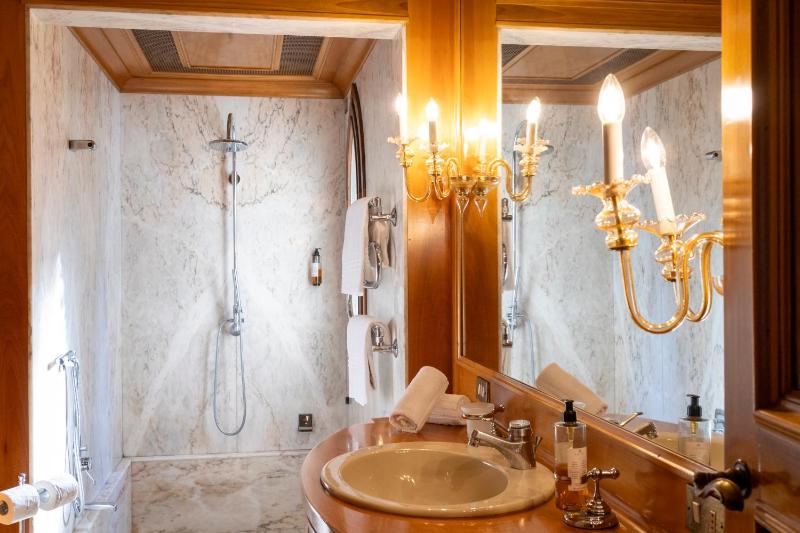 Suite image 4
