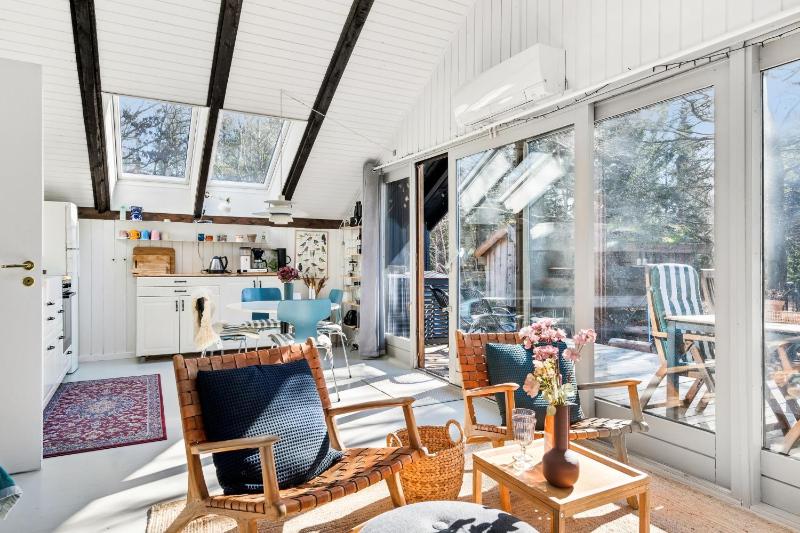 Enjoy The Peace And Charm Of This Cosy Little Holiday Home Surrounded By Forest And Nature Close To Ebeltoft And Family Attractions - image 11