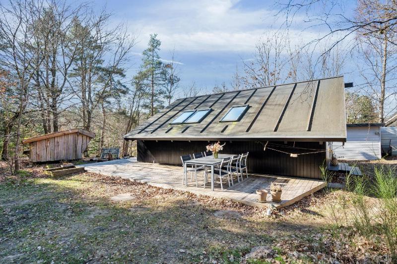 Enjoy The Peace And Charm Of This Cosy Little Holiday Home Surrounded By Forest And Nature Close To Ebeltoft And Family Attractions - image 8