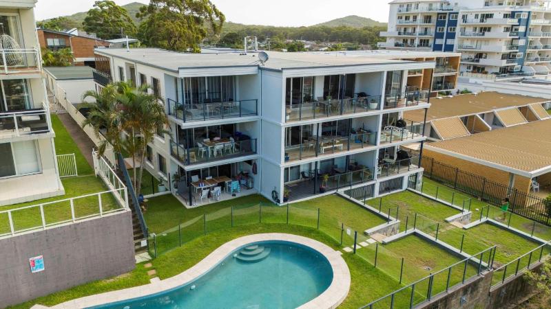 Luxury Escape Sundeck Shoal Bay - image 17