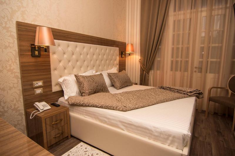 Double or Twin Room image 2