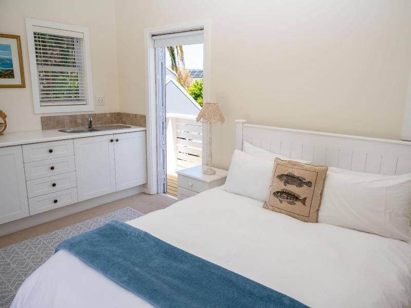 Thesen Island Villas - image 7