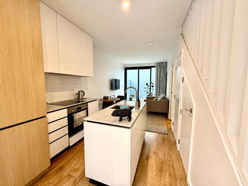Stylish 2 bedrooms townhouse in central Wellington - image 12