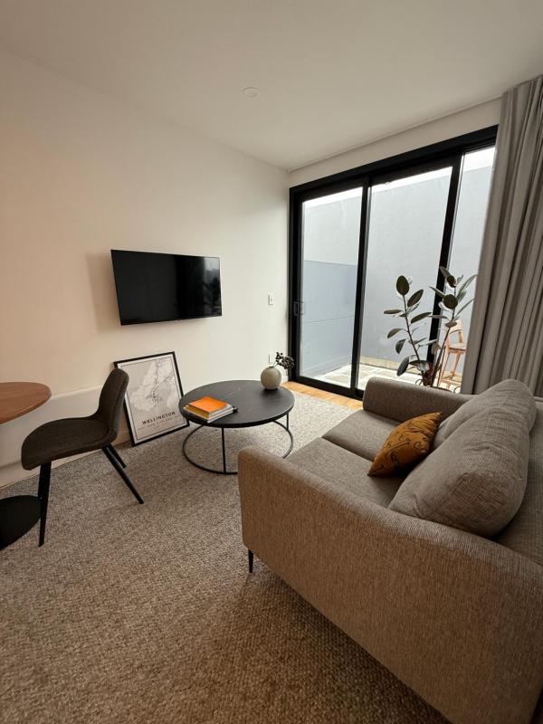 Stylish 2 bedrooms townhouse in central Wellington - image 8