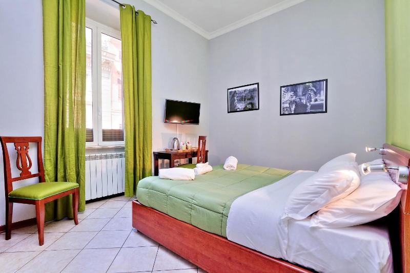 Comfort Triple Room image 4