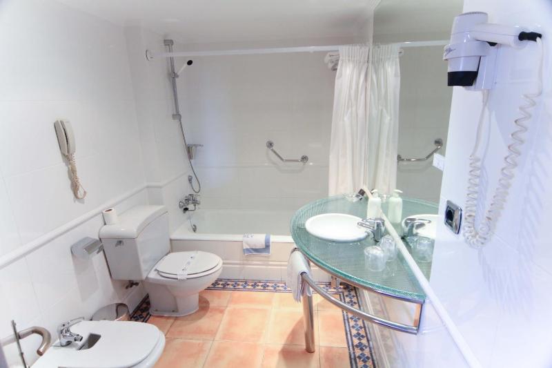 Single Room image 3