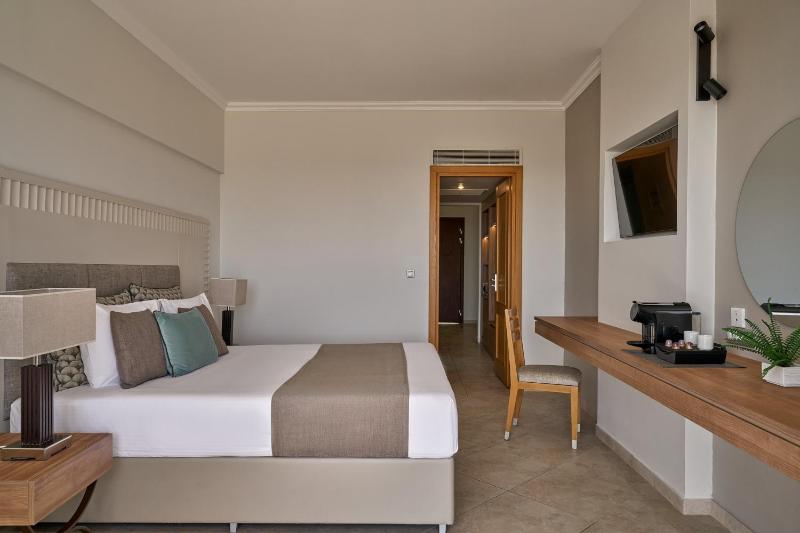 Family Suite with Garden View image 1