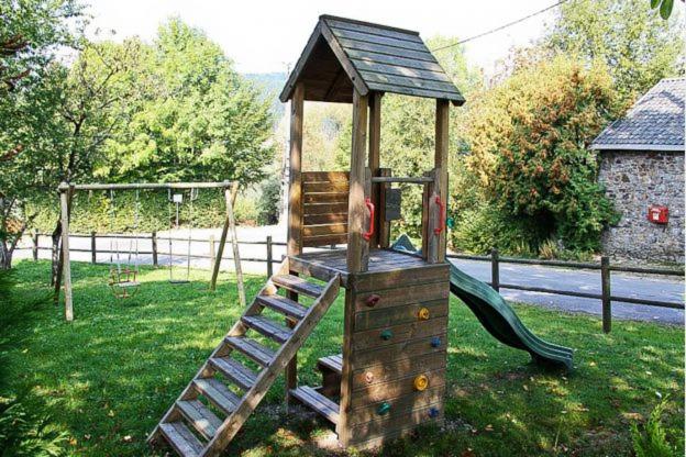 Three-Bedroom House image 2