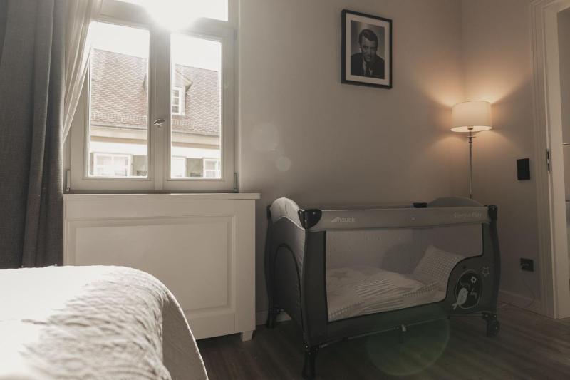 One-Bedroom Apartment image 1