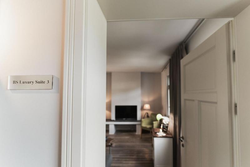 BS Suites - image 39